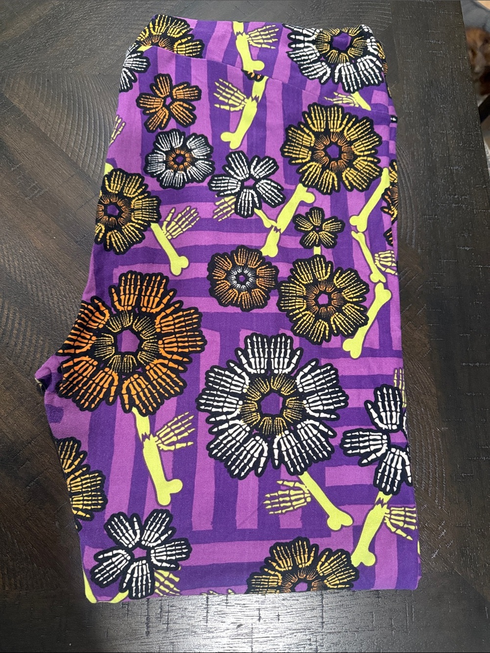 LuLaRoe Purple Floral & Bone Print Leggings